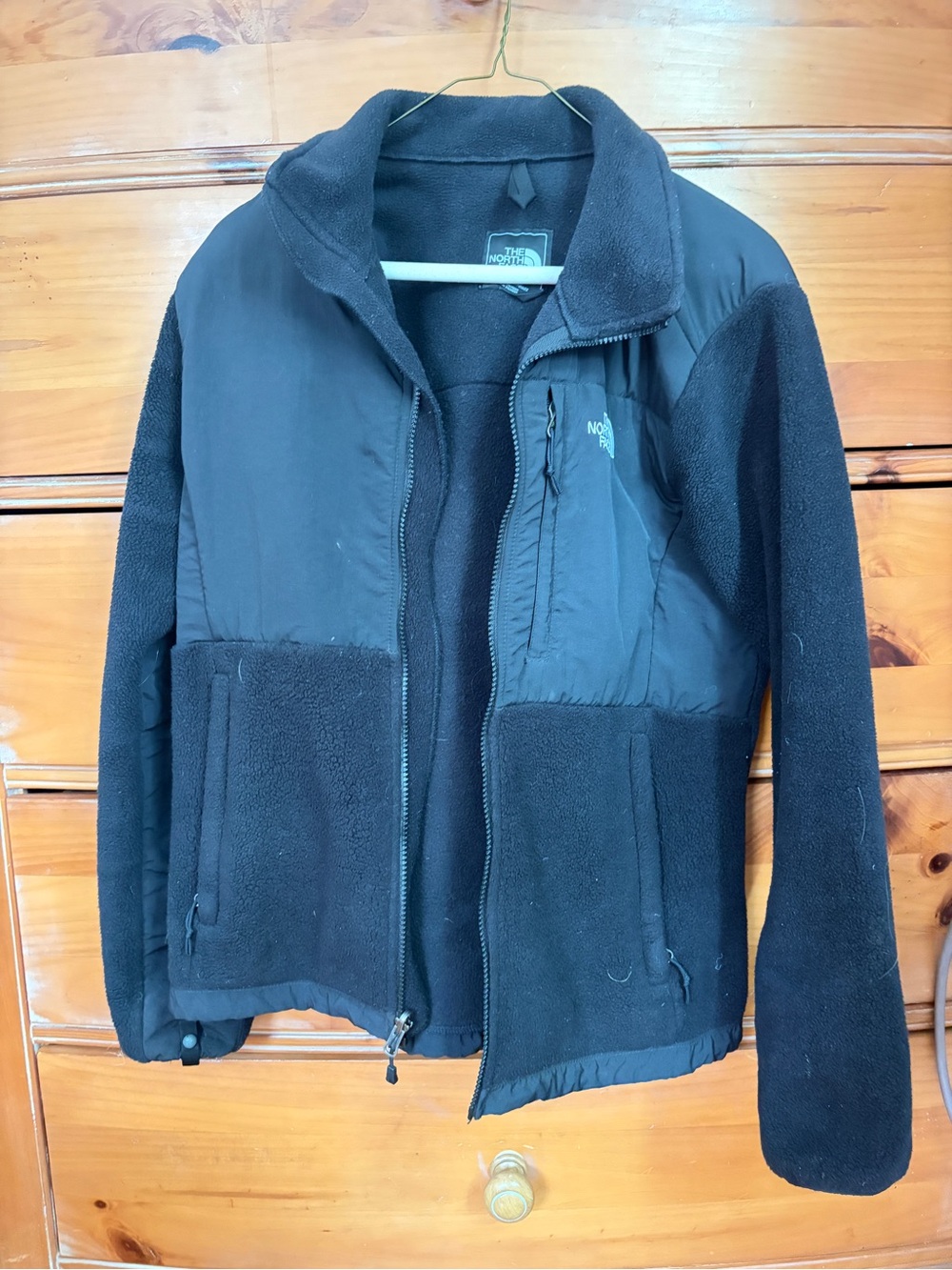 The North Face Black Men's Lightweight Fleece Jacket